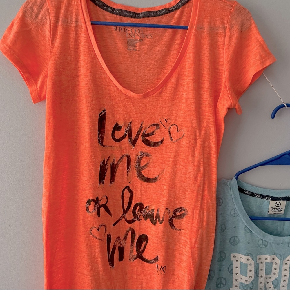 Lot of vintage Victoria Secret t-shirts - Picture 4 of 9